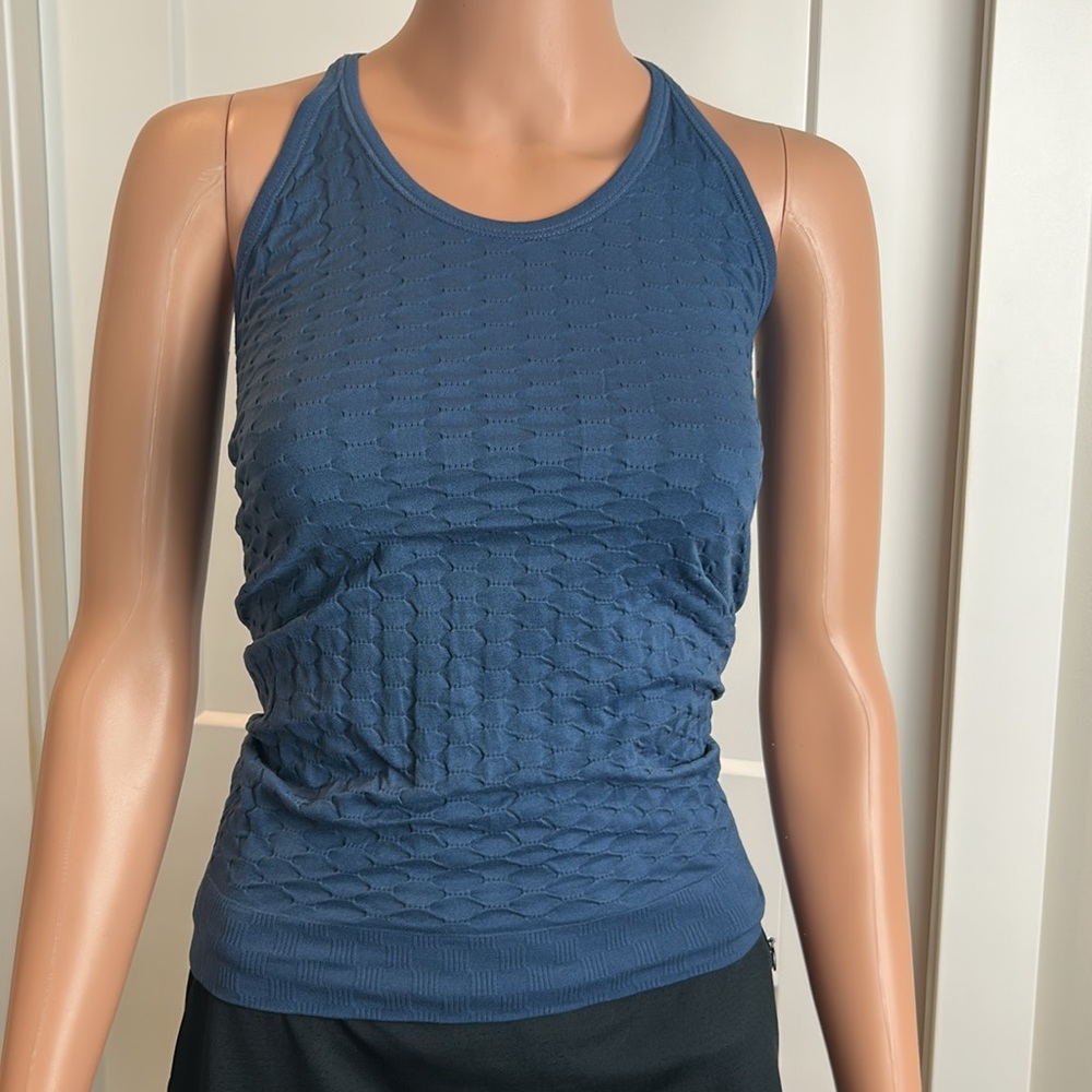 Athleta Textured Blue Activewear Top